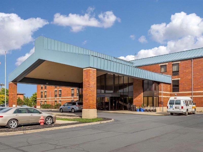 Comfort Inn Cleveland Airport Middleburg Heights Exterior foto