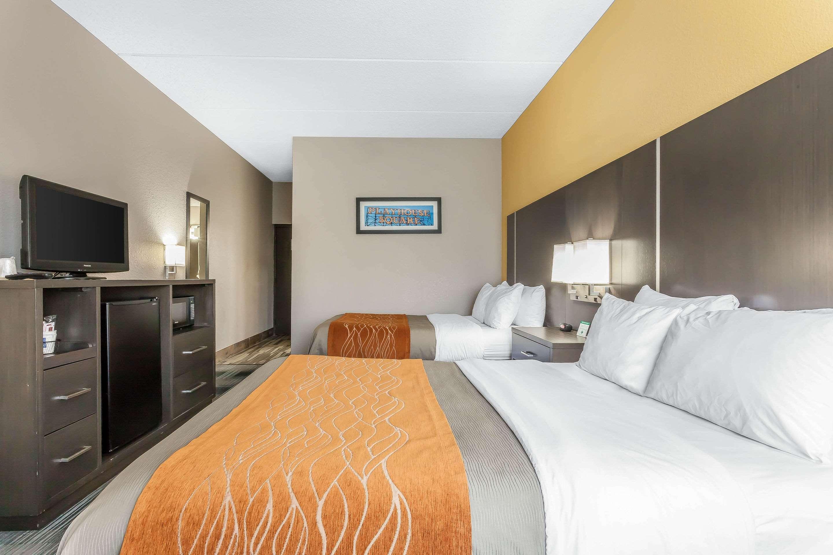Comfort Inn Cleveland Airport Middleburg Heights Exterior foto