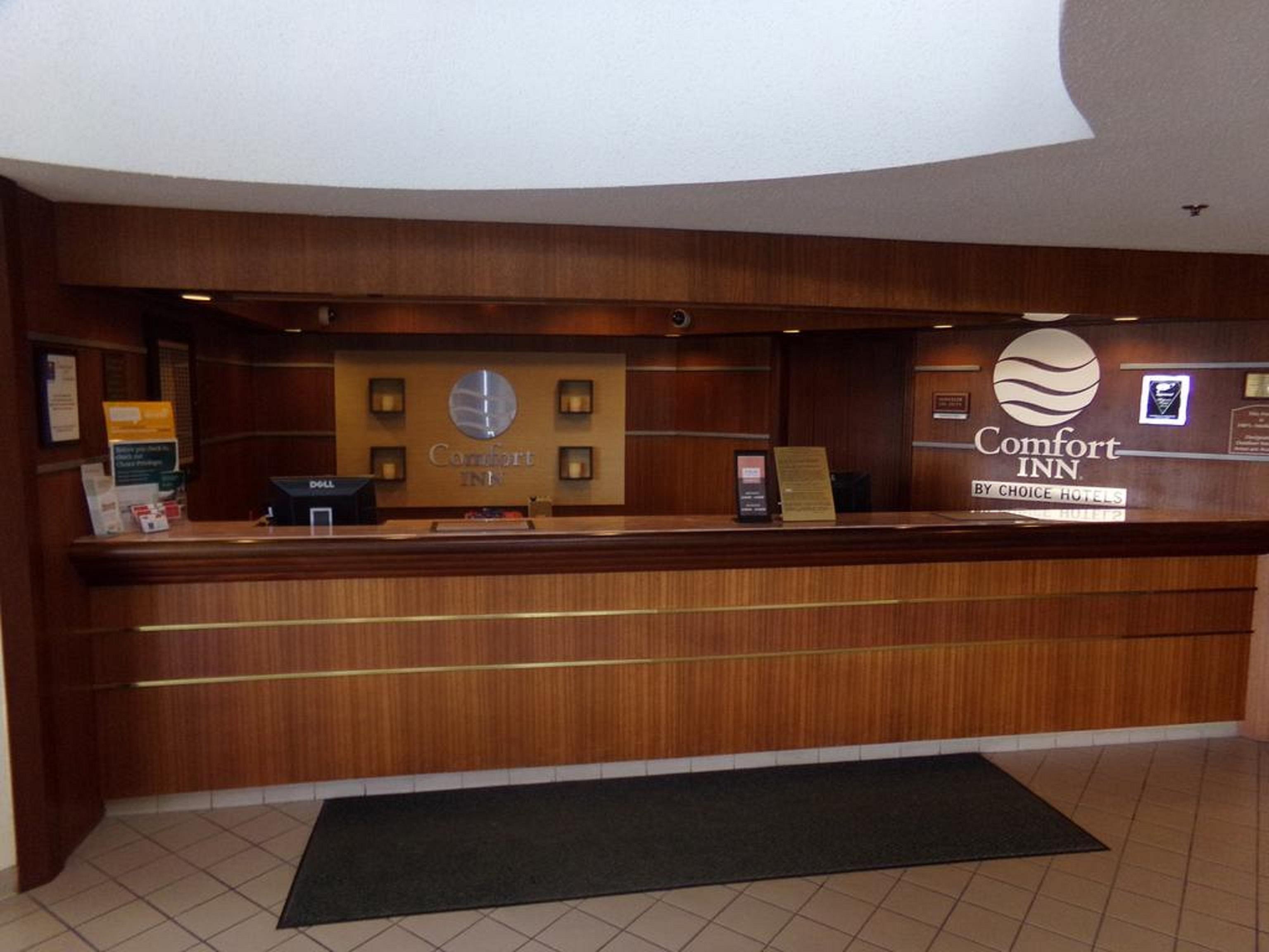 Comfort Inn Cleveland Airport Middleburg Heights Exterior foto
